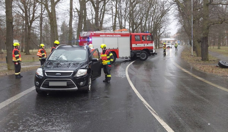 V Karlovarském kraji vzniká ledovka, přibývá dopravních nehod