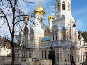 Karlovy Vary odebraly čestné občanství bývalému duchovnímu pravoslavného ruského chrámu. Byl vyhoštěn z ČR