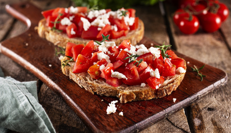 Aplikace proti plýtvání jídlem už působí ve všech krajích ČR, přibyl Karlovarský