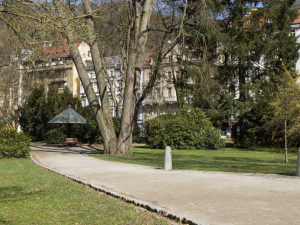 Karlovy Vary na jaře dokončí dvouletou obnovu Sadů Karla IV. za 16 milionů korun