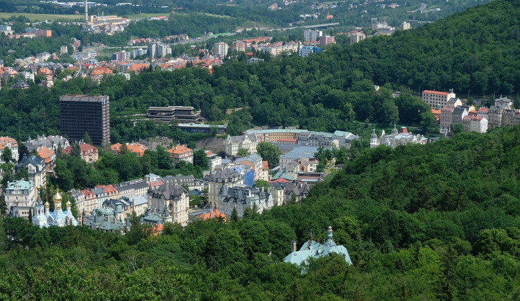 Karlovy Vary upraví prostranství před historickou budovou Sparkasse