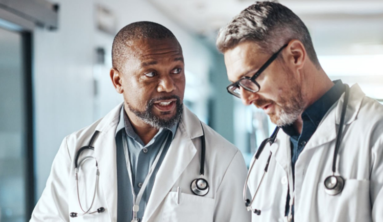 Zdarma a nonstop. Lidé z Karlovarského kraje své zdraví od března zkonzultují přes mobilní aplikaci