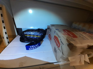 Celníci zadrželi velké množství neznačených cigaret, zahřívaného tabáku i náplní do elektronických cigaret