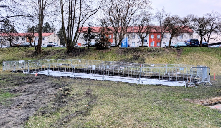 Mezi Malým a Velkým jezem město vybuduje lezeckou stěnu. Hotová bude na konci dubna