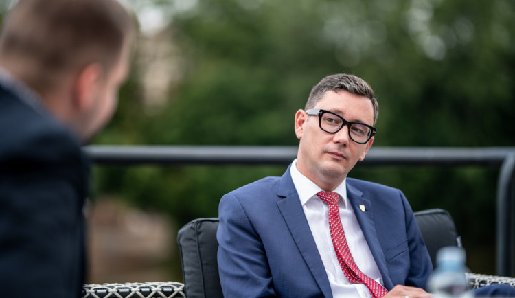 Kam zmizel Jiří Ovčáček? Přestěhoval se do podhůří Jizerek. Jsem mezi normálními lidmi, říká