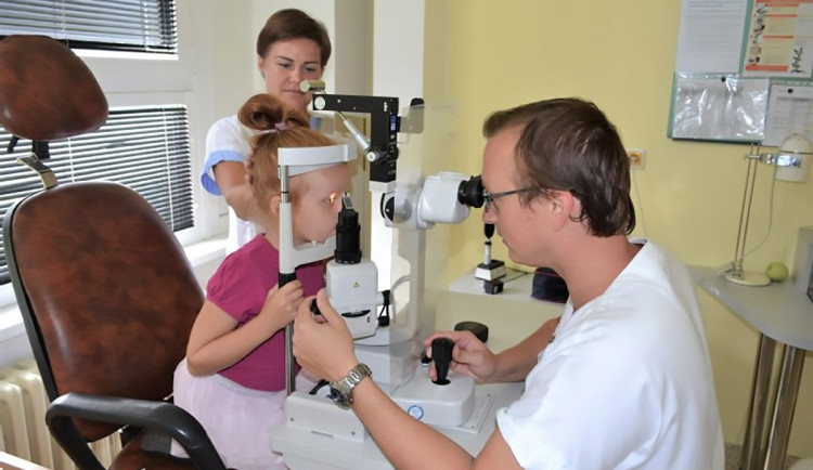 Prostějovská nemocnice rozšiřuje péči pro děti s očními vadami. Poradna bude otevřena i v pondělí