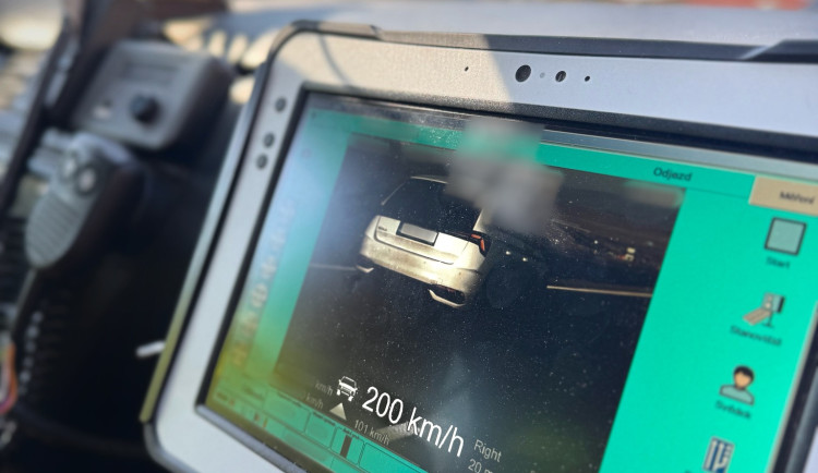 Policisté budou v celorepublikové akci měřit rychlost, na severu Moravy vybrali pětapadesát míst