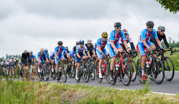 Delší a náročnější. Závod míru nabídne v Jeseníkách souboje cyklistických supertalentů