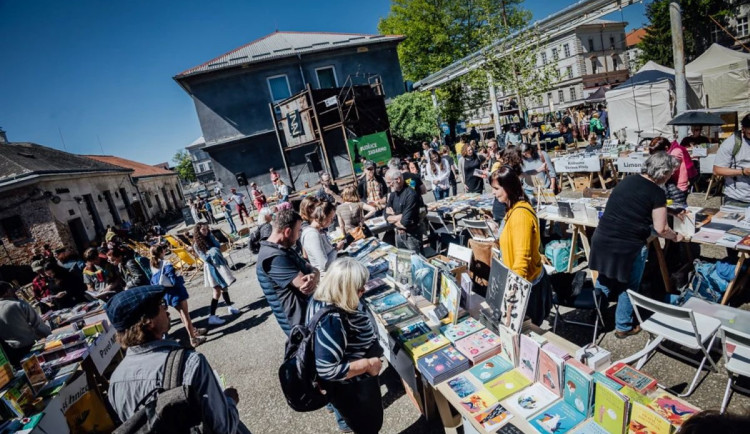 Literatura žije už třináctým rokem. Festival láká na netradiční pojetí poezie
