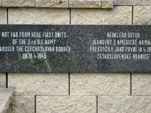 Pamětní deska v Hranicích u Aše