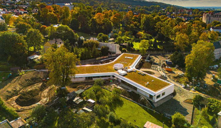 FOTOGALERIE: Stavbou roku se staly dům pod lesem nebo domov pro seniory ze Šternberka