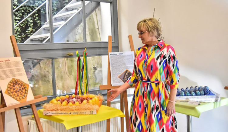 Kraslice čtyř živlů. Lékárnice z přerovské nemocnice tvoří skvostná velikonoční díla