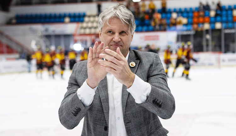 Záchrana a sbohem. Kouč Jan Tomajko oznámil konec v HC Olomouc