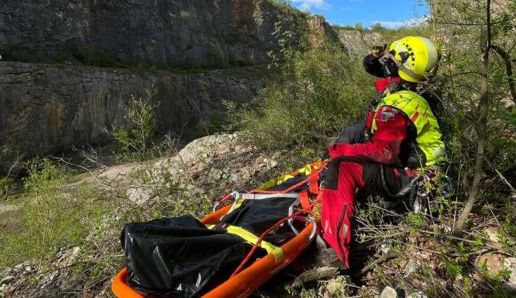 VIDEO: V lomu Velká Amerika zemřel člověk, tělo museli vyzvednout vrtulníkem