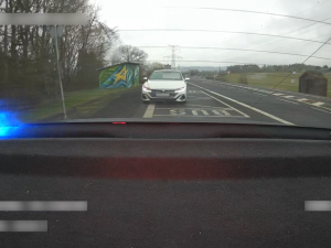 Řidič kolem policistů prosvištěl rychlostí 177 km/h, okamžitě přišel o řidičák