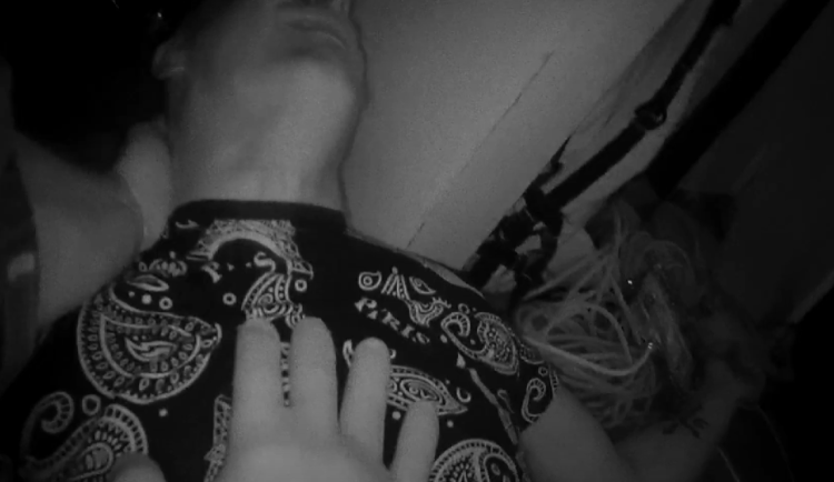 VIDEO: Boj o život mladého muže ve Varech, dostal epileptický záchvat