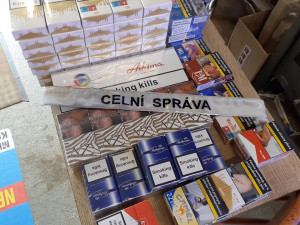 Celníci objevili tisíce tabákových výrobků značených nesprávným způsobem