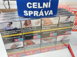 Celníci objevili tisíce tabákových výrobků značených nesprávným způsobem