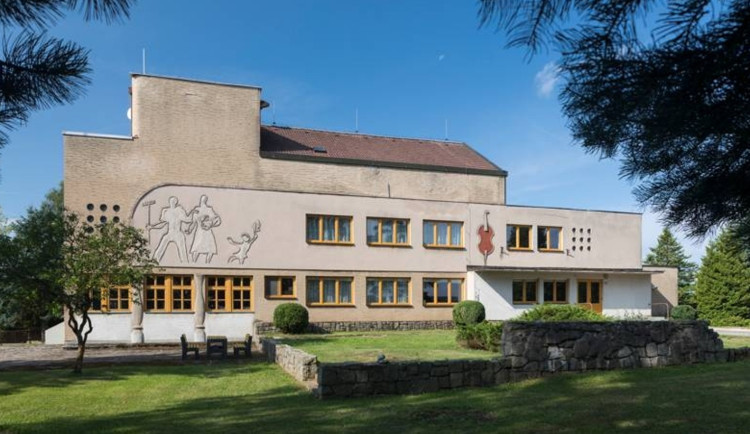 Kraj dá na opravy památek téměř 20 milionů korun. Přispěje i obci Mnich