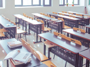 Karlovarský kraj bude zatím jednat se Západočeskou univerzitou v Plzni i prosazovat zákon o vysoké škole