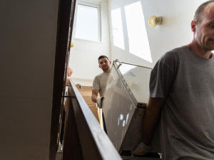 V Chodově začala rekonstrukce domu s pečovatelskou službou, pomáhají i vězni