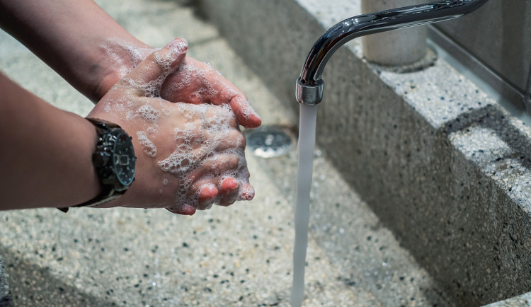 Brňané otestují, zda si umí umývat ruce. Správná hygiena ochrání před žloutenkou