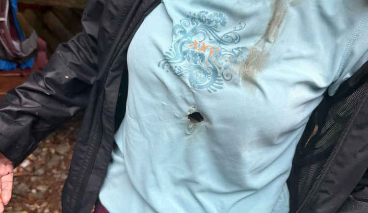 Blesk zranil dva německé turisty v Krušných horách.