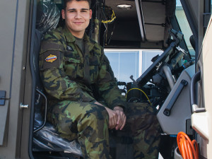 Středoškoláci ze Sokolova si jako první prohlédli moderní protiletadlový systém