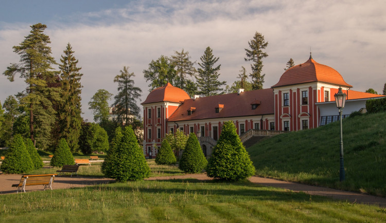 Oranžerie v Paláci princů v Ostrově bude mít nový vchod, vyjde na milion korun.