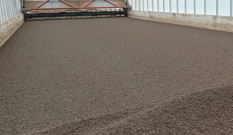 V Chebu dokončili solární sušárnu kalů z čistírny odpadních vod.