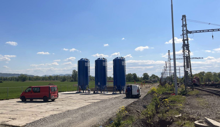 První etapa sanace v Hustopečích nad Bečvou zacílí na tuny benzenu na hladině podzemní vody