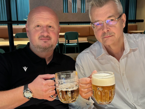 Český fotbal volí nového šéfa. Duch Berbra ale pořád sedí v lóži