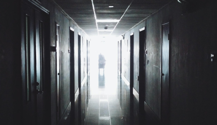 Liberecký soud neveřejně rozhodl v kauze přípravy vraždy na dětské psychiatrii