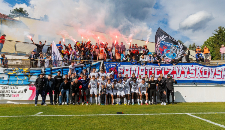 Vyškov nejde do první ligy, fotbalisté Dukly ho zdolali v baráži až na penalty