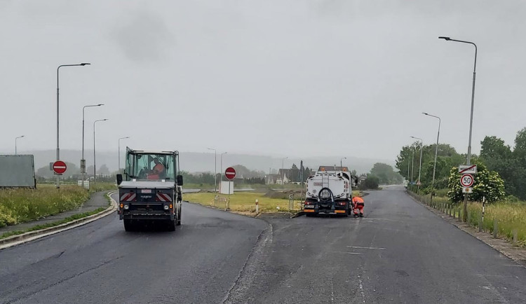 Obce si oddechnou. Objížďky uzavřeného tahu za Mohelnicí mají skončit v závěru týdne