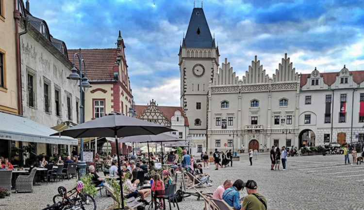 Tábor zřídil na náměstí dočasnou pěší zónu, jiná jihočeská města to nezvažují