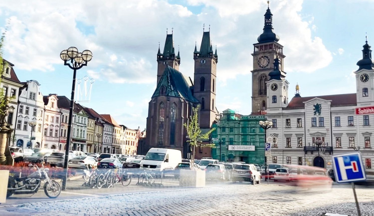 Hradečané chtějí nová dětská hřiště, cyklostezky i venkovní posilovny