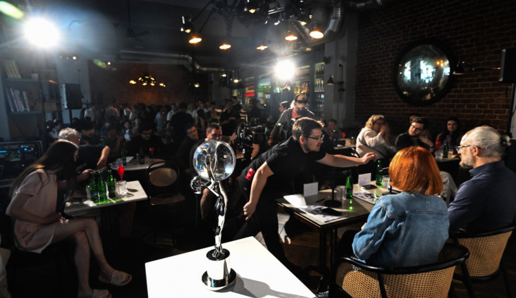 Karlovarský festival uvede v hlavním programu 34 filmů, z toho 13 debutů.