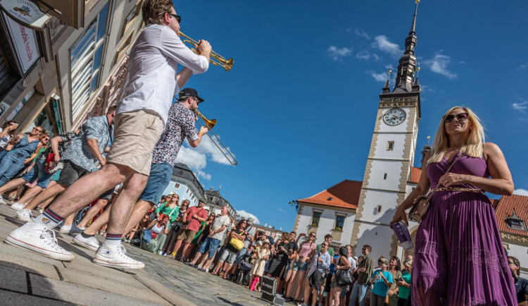 Hudba, tanec i divadlo. Olomouc ožije dvoudenním festivalem v ulicích