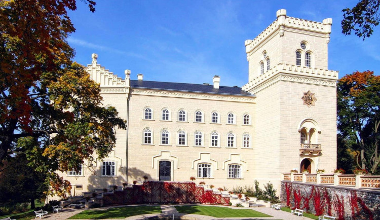 Filmaři České televize proměnili Chyše na Karlovarsku ve strašidelný zámek
