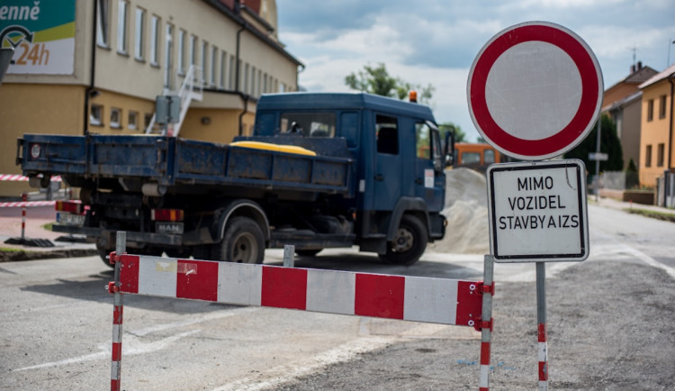 V Sokolově začala přestavba křižovatky na kruhový objezd