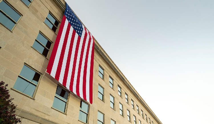 Méně F-35, více peněz na jaderné zbraně a kyberobranu