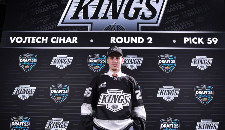arlovarský talent míří do NHL. Čihaře si ve druhém kole vybralo Los Angeles.