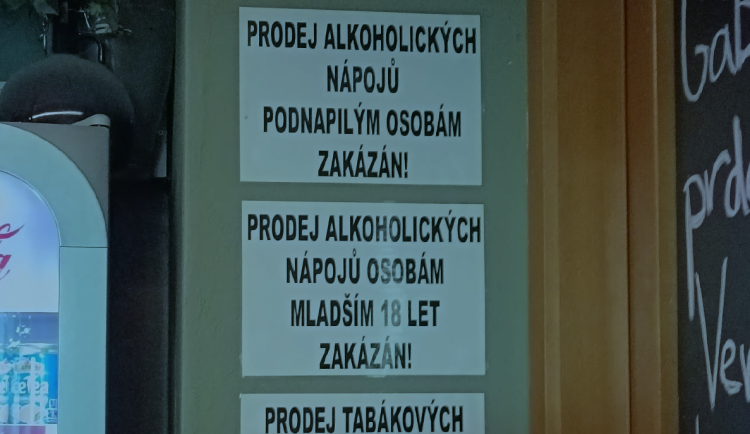 Mládež už nechodí na pivo. Ukázaly to kontroly hygieniků v hospodách na Olomoucku