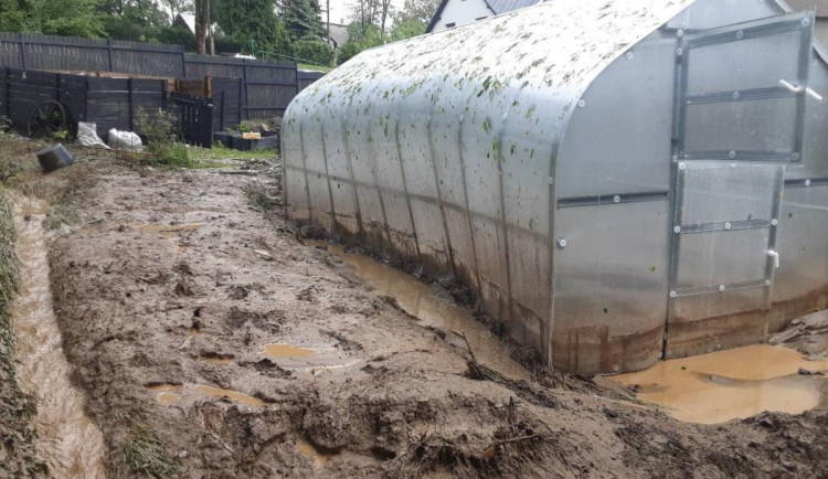 Liberecký kraj objednal studii opatření, jež ochrání Dalešice před bahnem z polí