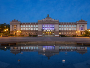 Rekonstrukce Domu kultury v Ostrově se prodraží, termín dokončení se však nemění