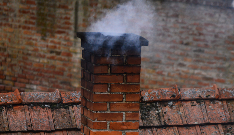 Dotace na kotle v hradeckém kraji dle hejtmanství splnily účel. Ovzduší je lepší