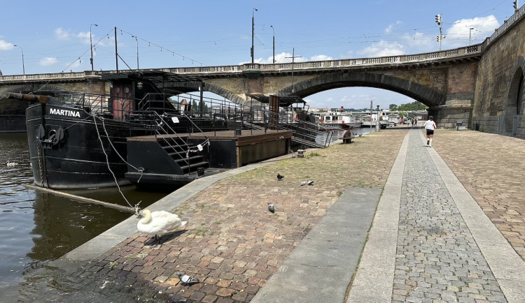 Pořadatelé evropské architektonické ceny kritizovali stav náplavek