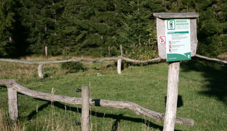 V CHKO Český les vzniklo první nouzové nocoviště pro turisty, budou další