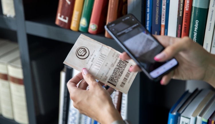 Počet milionářů roste. V kraji si lidé díky Sazce letos rozdělili přes 42 milionů